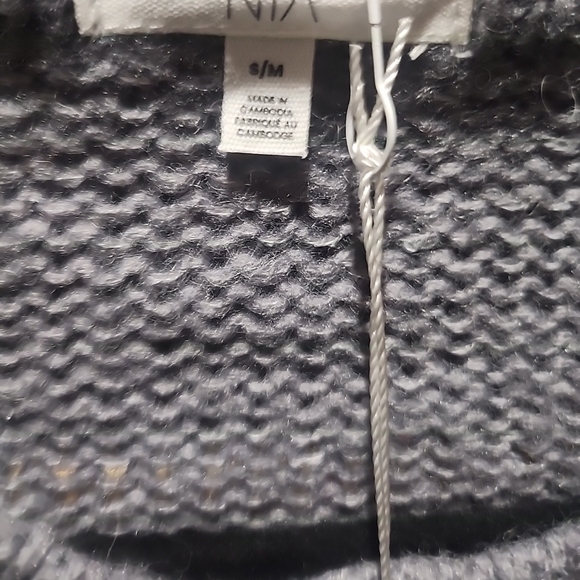 NIA Women's Gray Cardigan Sweater - Picture 4 of 4